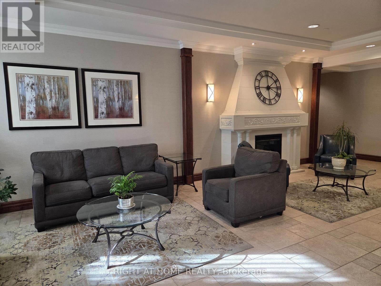 1406 - 2545 Erin Centre Boulevard, Mississauga, Ontario  L5M 6Z9 - Photo 6 - W12444837