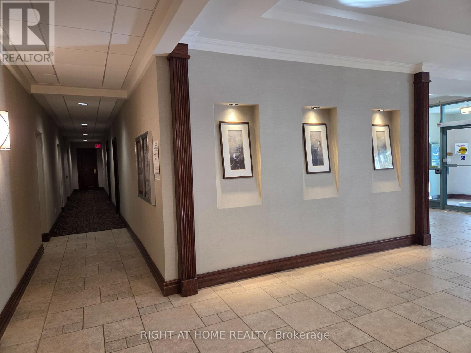 1406 - 2545 Erin Centre Boulevard, Mississauga, Ontario  L5M 6Z9 - Photo 8 - W12444837