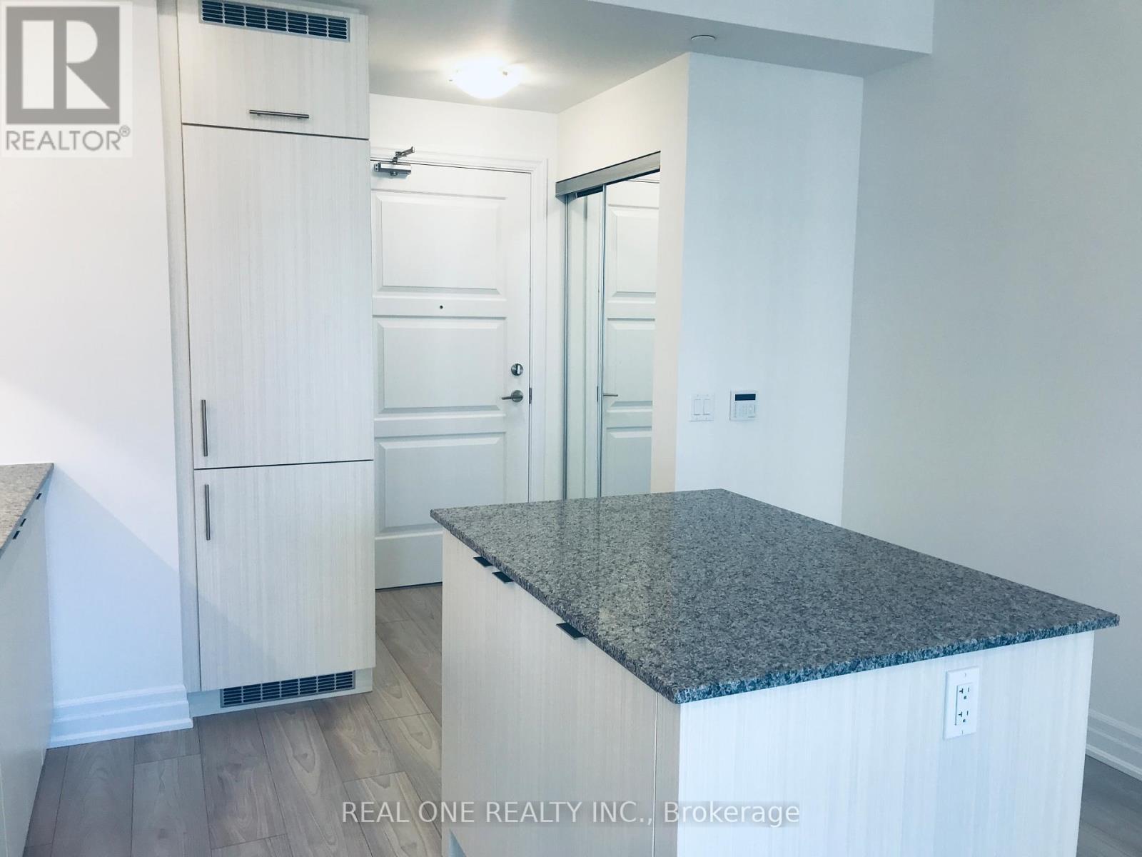 1010 - 36 Elm Drive W, Mississauga, Ontario  L5B 0N3 - Photo 10 - W12444838
