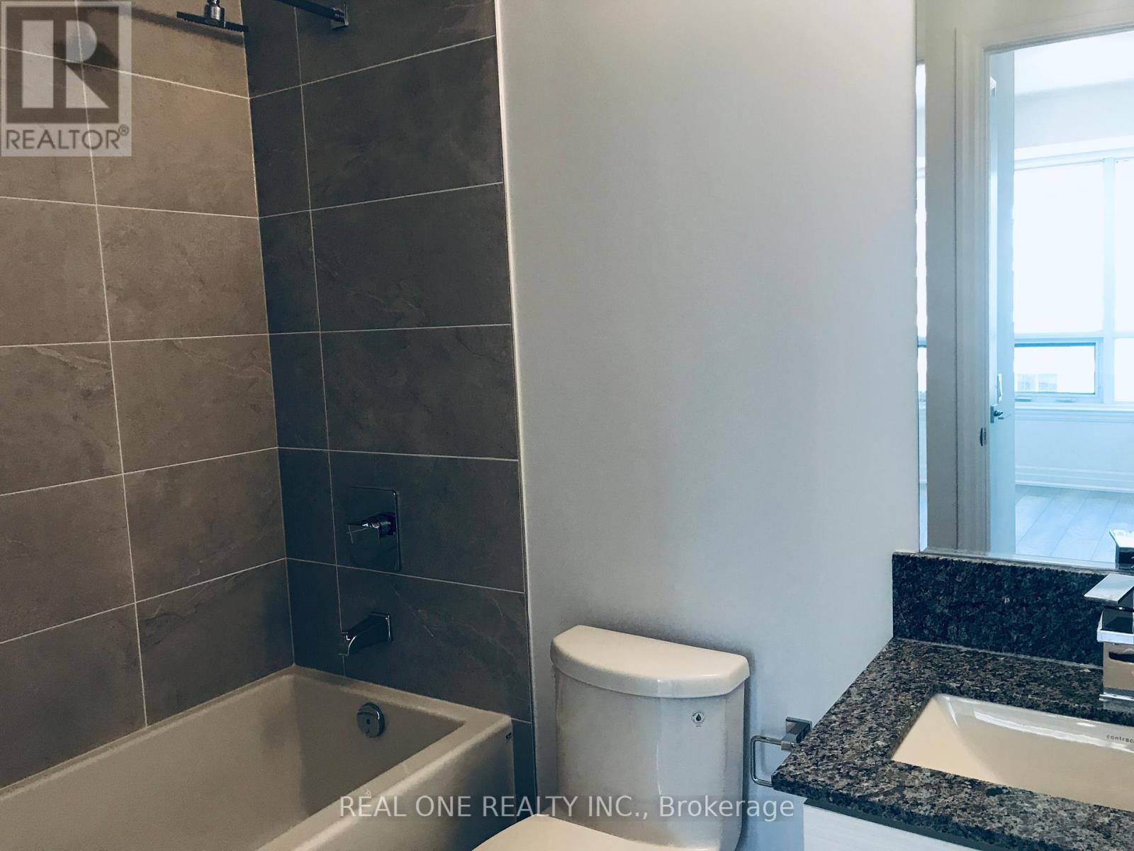 1010 - 36 Elm Drive W, Mississauga, Ontario  L5B 0N3 - Photo 14 - W12444838