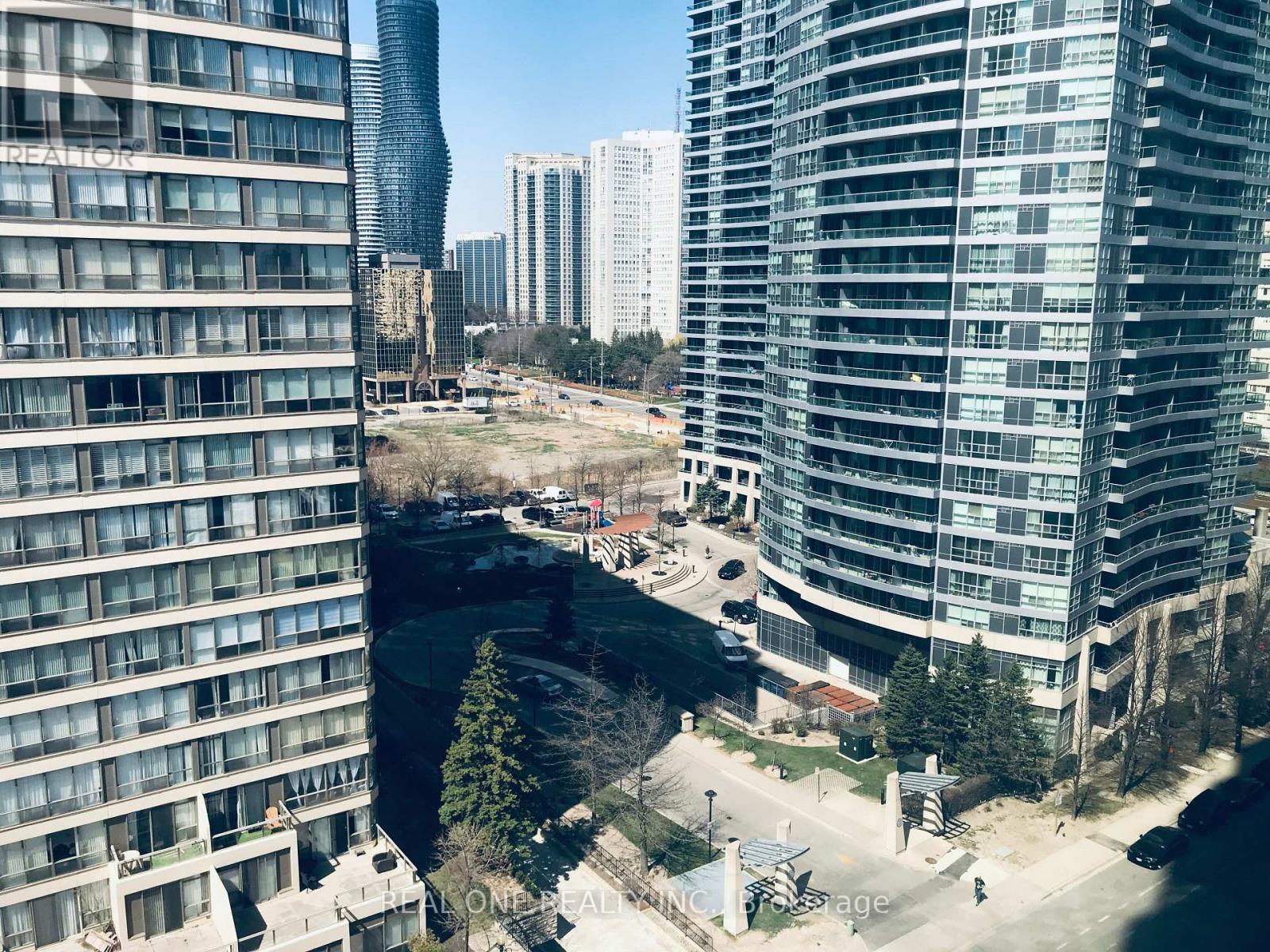 1010 - 36 Elm Drive W, Mississauga, Ontario  L5B 0N3 - Photo 23 - W12444838