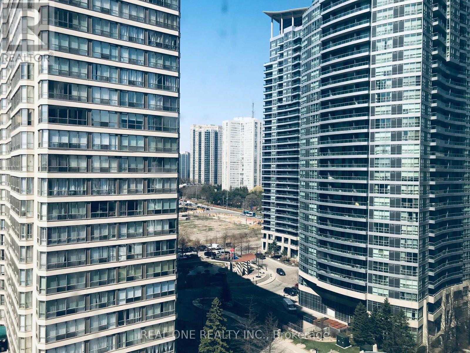 1010 - 36 Elm Drive W, Mississauga, Ontario  L5B 0N3 - Photo 25 - W12444838