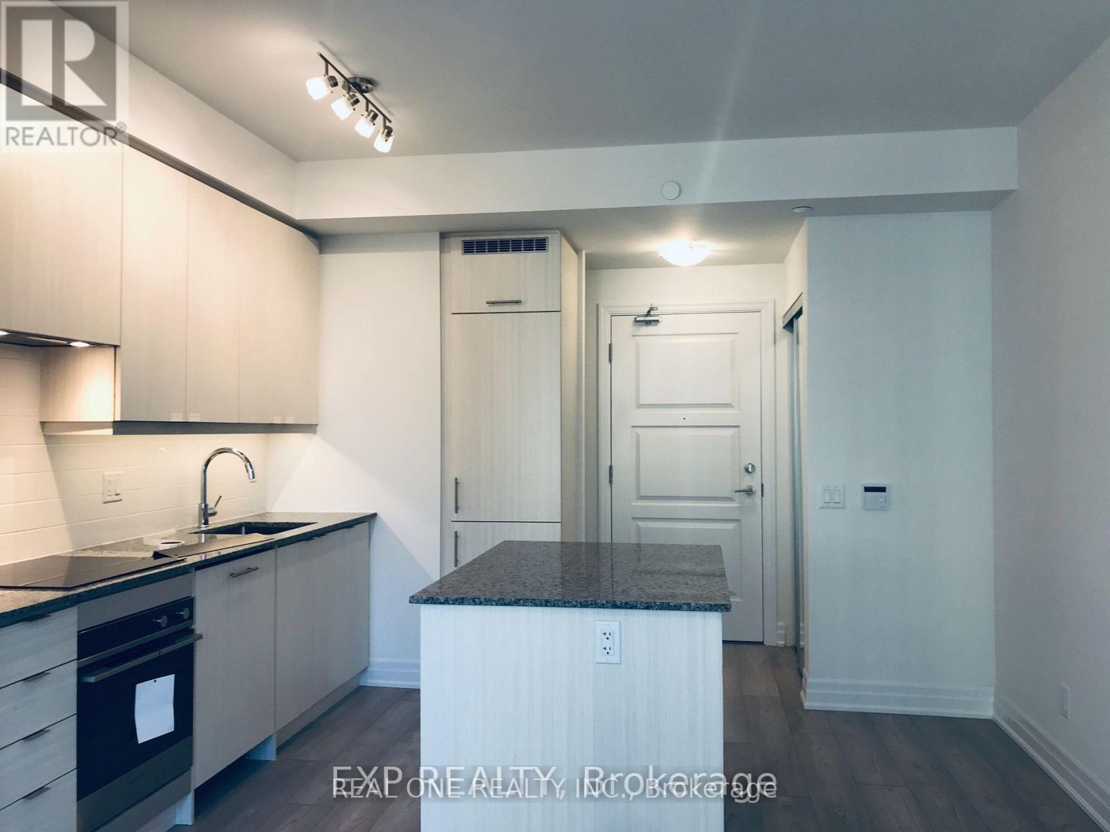 1010 - 36 Elm Drive W, Mississauga, Ontario  L5B 0N3 - Photo 5 - W12444838