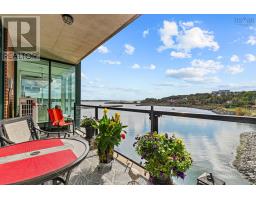 305 220 Waterfront Drive