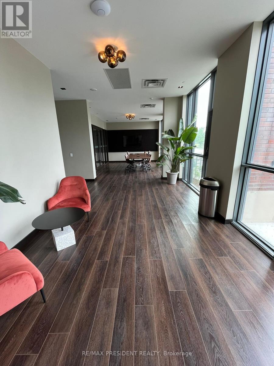611 - 10 Honeycrisp Crescent, Vaughan, Ontario  L4K 0M7 - Photo 12 - N12444857