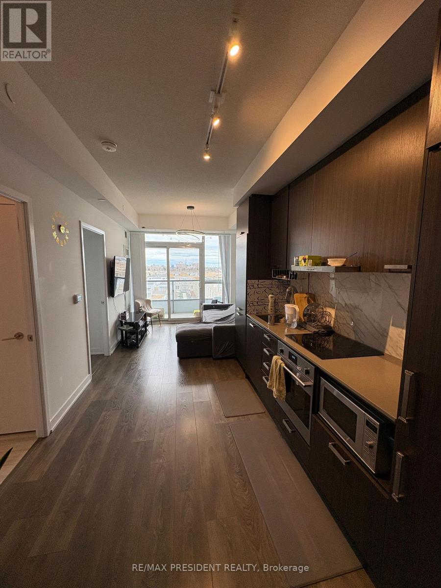 611 - 10 Honeycrisp Crescent, Vaughan, Ontario  L4K 0M7 - Photo 2 - N12444857