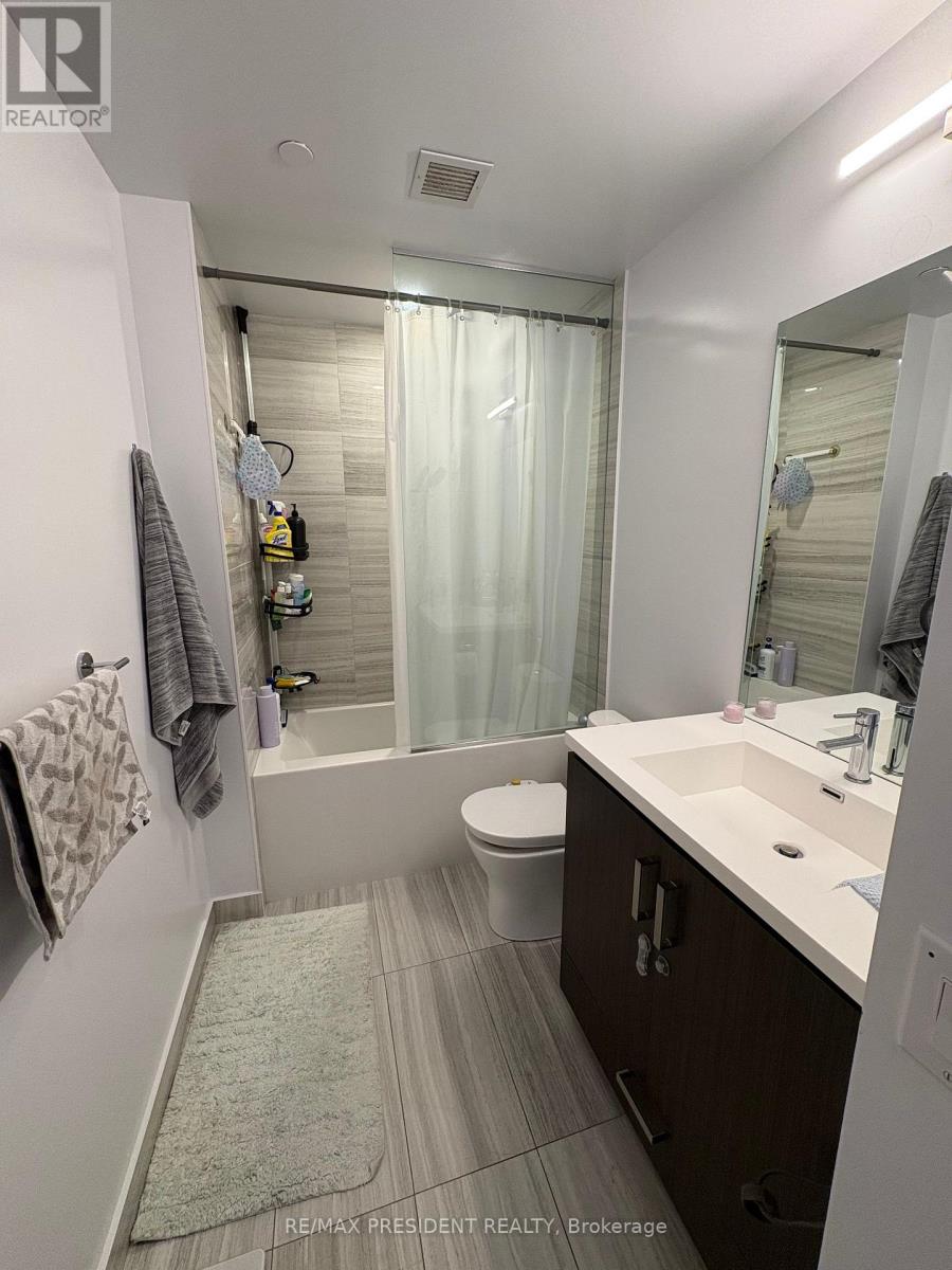 611 - 10 Honeycrisp Crescent, Vaughan, Ontario  L4K 0M7 - Photo 7 - N12444857