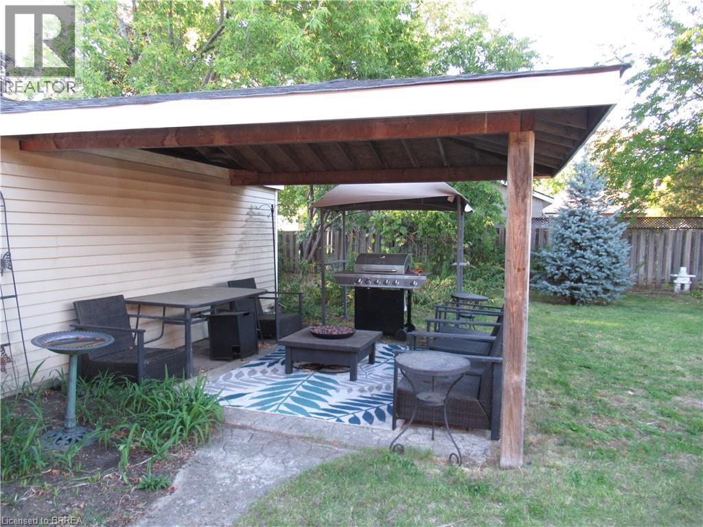 26 Terrance Drive, Brantford, Ontario  N3R 3G1 - Photo 34 - 40775950