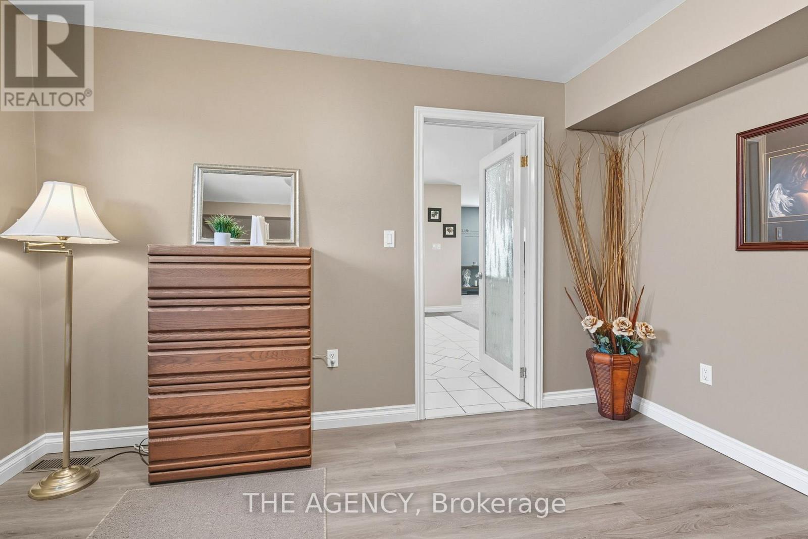 6359 Lyons Creek Road, Niagara Falls, Ontario  L2G 0L9 - Photo 23 - X12444869
