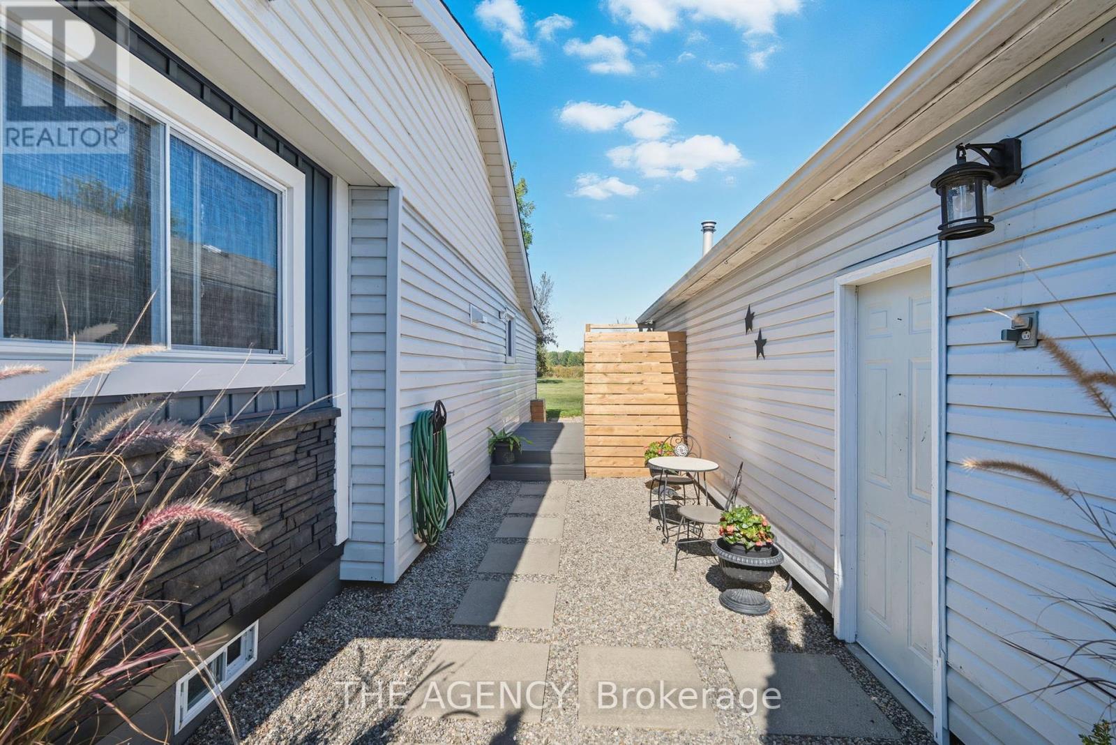 6359 Lyons Creek Road, Niagara Falls, Ontario  L2G 0L9 - Photo 32 - X12444869