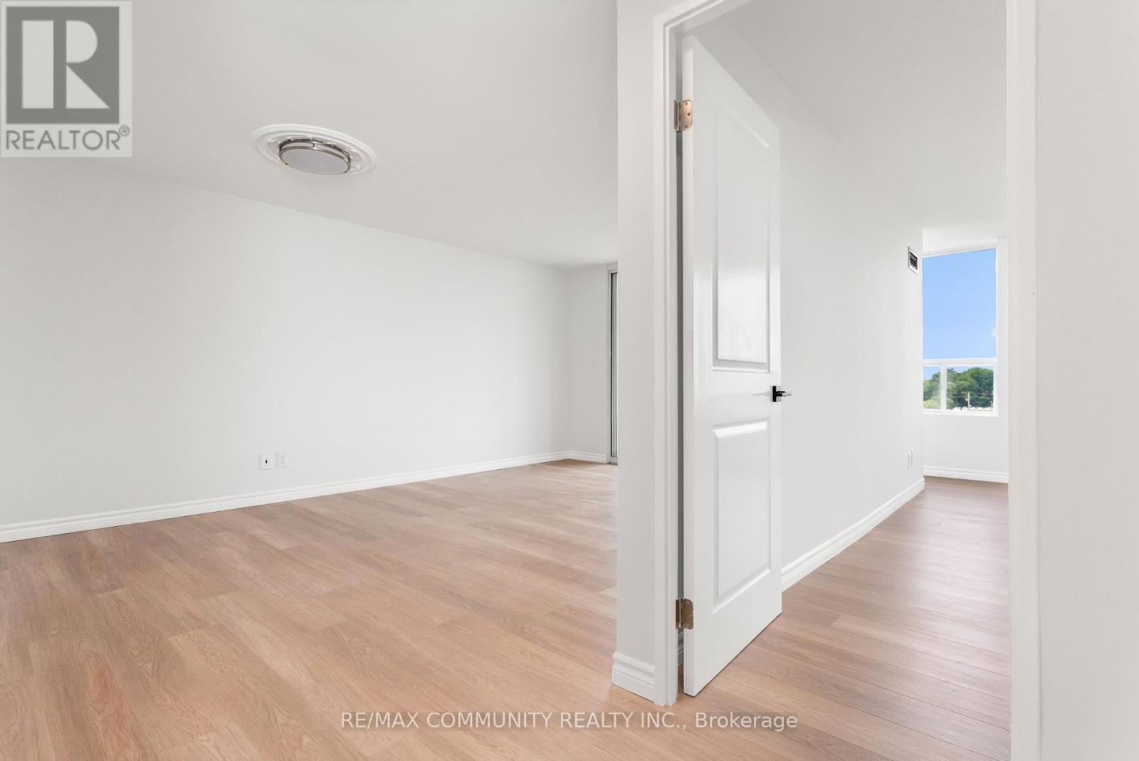 501 - 330 Mccowan Road, Toronto (Eglinton East), Ontario  M1J 3N3 - Photo 10 - E12444859