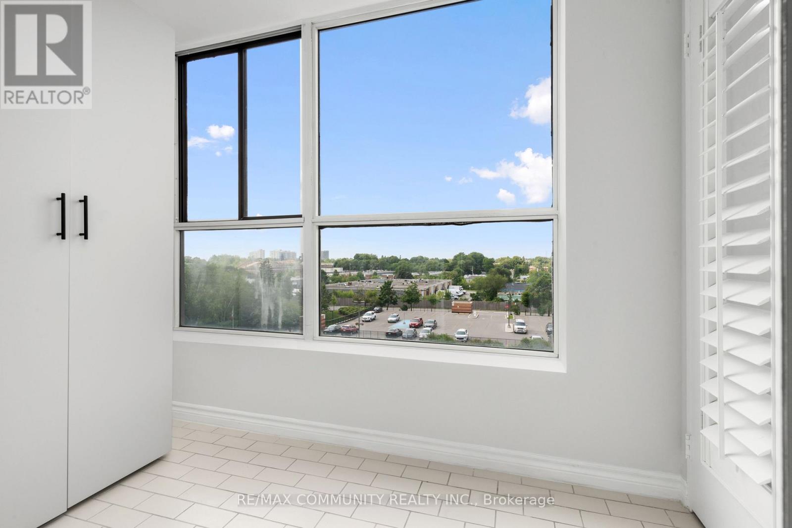 501 - 330 Mccowan Road, Toronto (Eglinton East), Ontario  M1J 3N3 - Photo 13 - E12444859