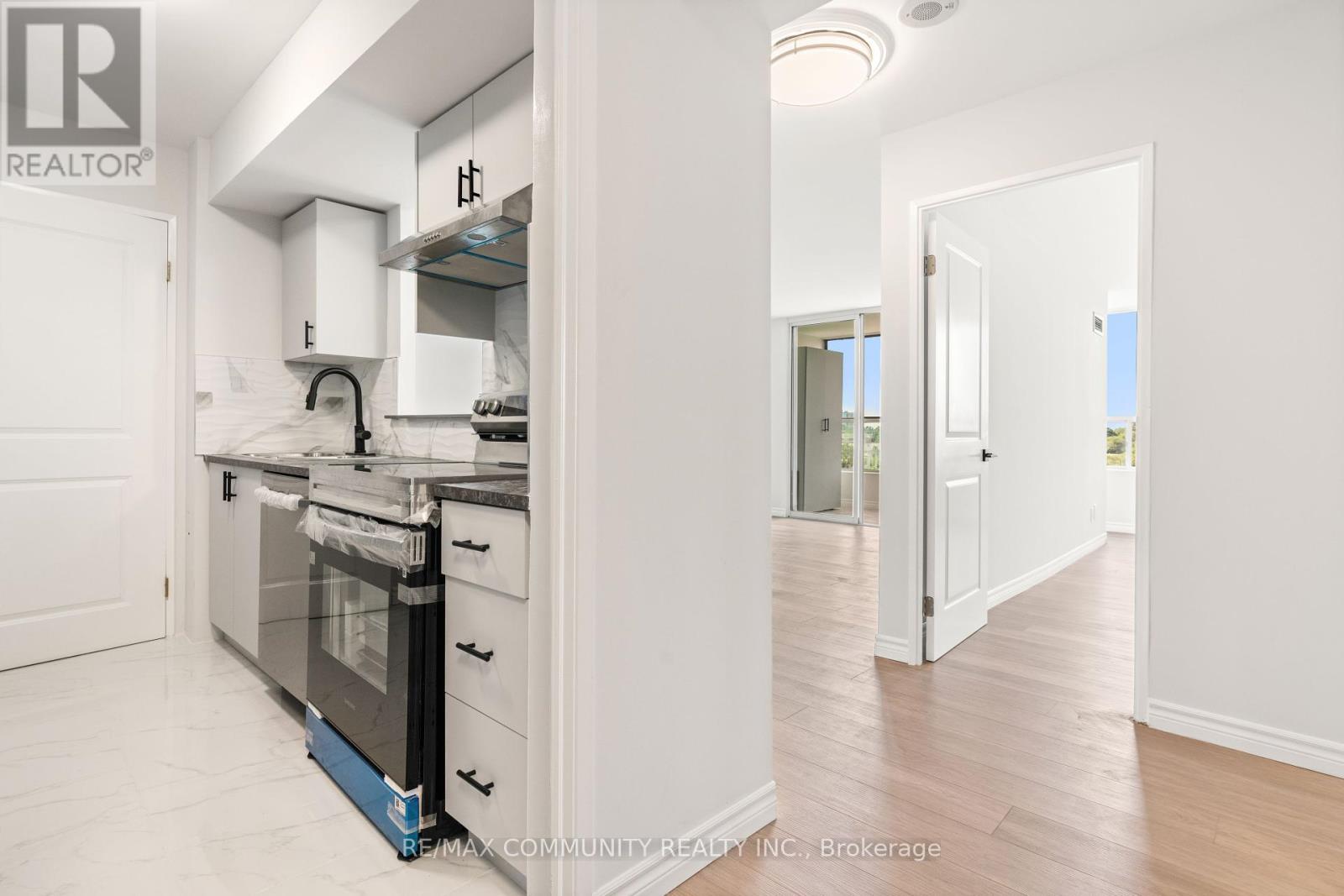 501 - 330 Mccowan Road, Toronto (Eglinton East), Ontario  M1J 3N3 - Photo 22 - E12444859