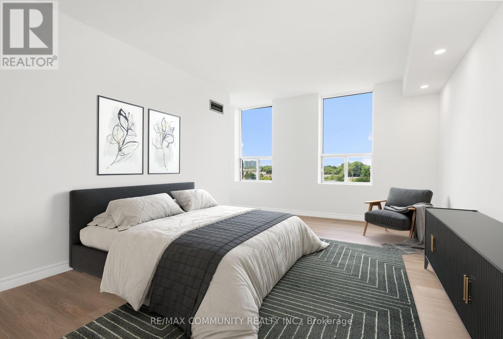 501 - 330 Mccowan Road, Toronto (Eglinton East), Ontario  M1J 3N3 - Photo 4 - E12444859