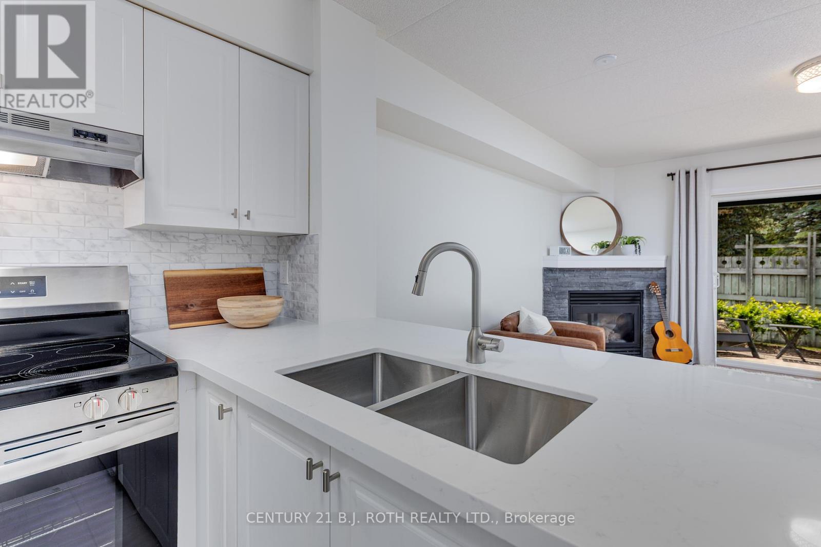 288 Mariners Way, Collingwood, Ontario  L9Y 5C7 - Photo 9 - S12444863
