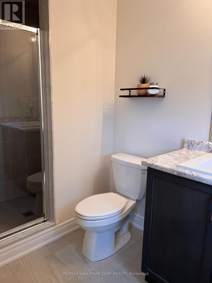 327 Atkinson Street, Clearview, Ontario  L0M 1S0 - Photo 11 - S12444868