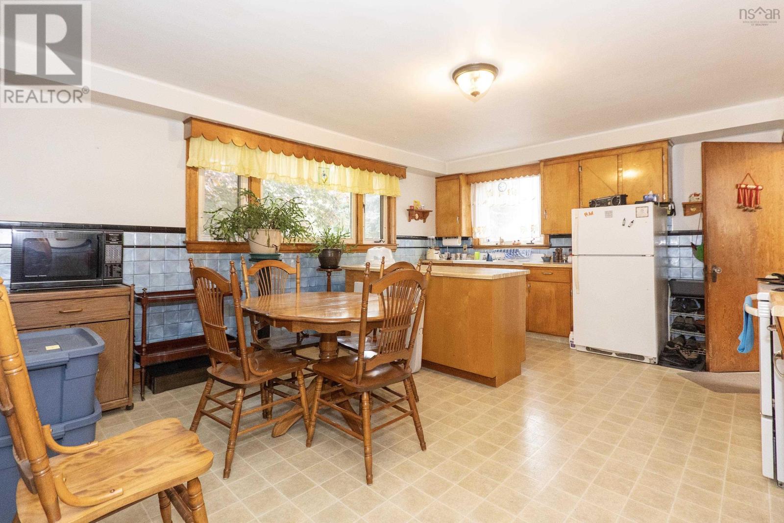74 Spring Street, Amherst, Nova Scotia  B4H 1S7 - Photo 11 - 202525121