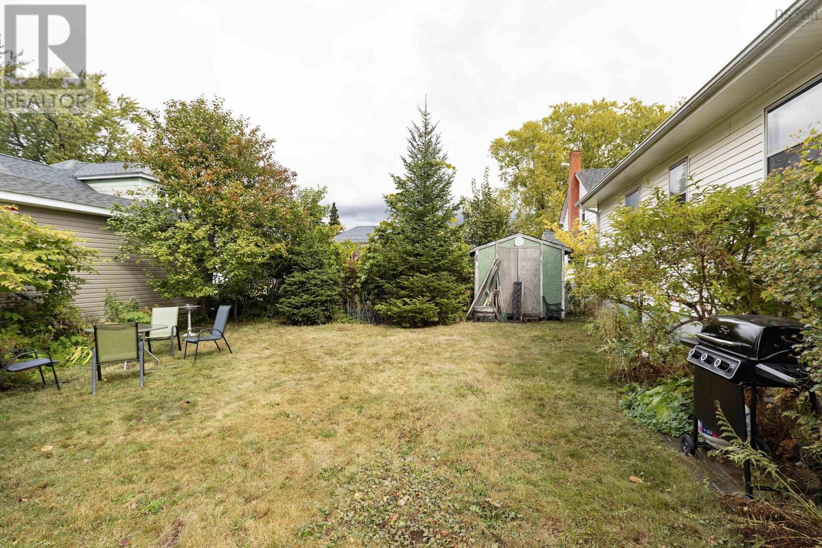 74 Spring Street, Amherst, Nova Scotia  B4H 1S7 - Photo 3 - 202525121