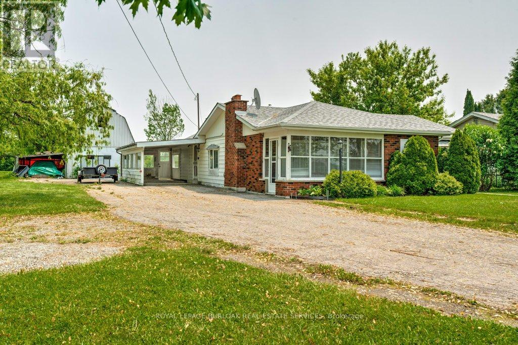 114 Second Road E, Hamilton, Ontario  L8J 3J2 - Photo 3 - X12444445