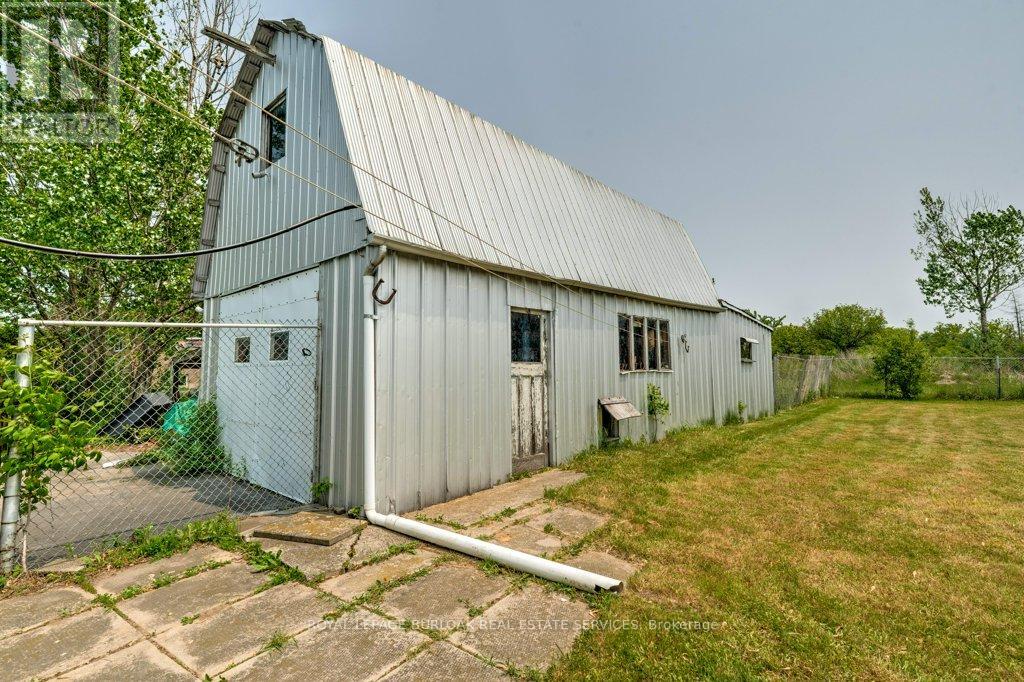 114 Second Road E, Hamilton, Ontario  L8J 3J2 - Photo 33 - X12444445