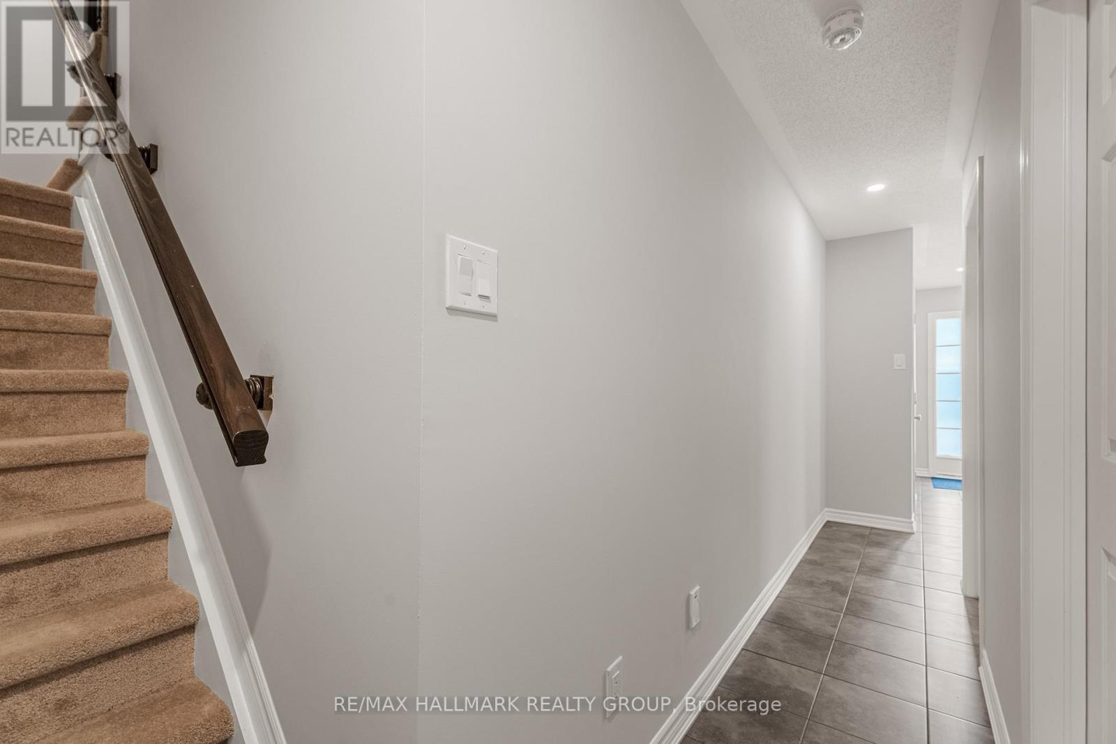 404 Rosingdale Street, Ottawa, Ontario  K2R 1G9 - Photo 10 - X12444872