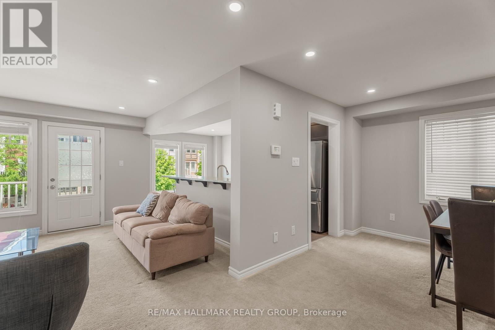 404 Rosingdale Street, Ottawa, Ontario  K2R 1G9 - Photo 11 - X12444872