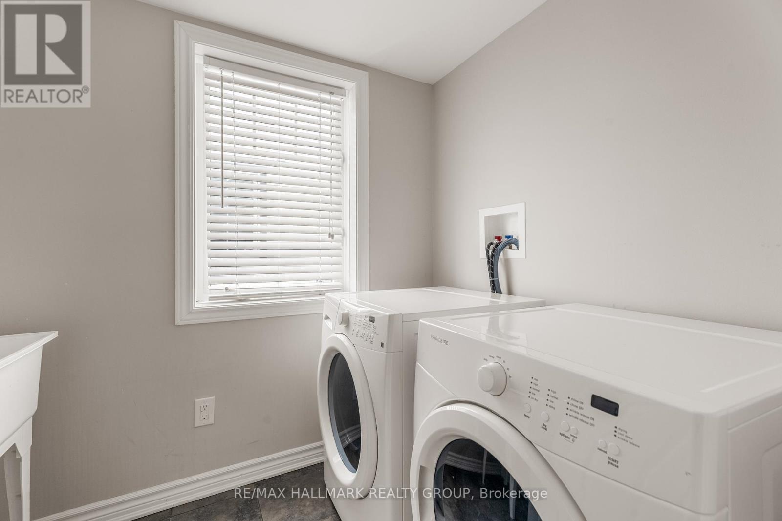 404 Rosingdale Street, Ottawa, Ontario  K2R 1G9 - Photo 8 - X12444872