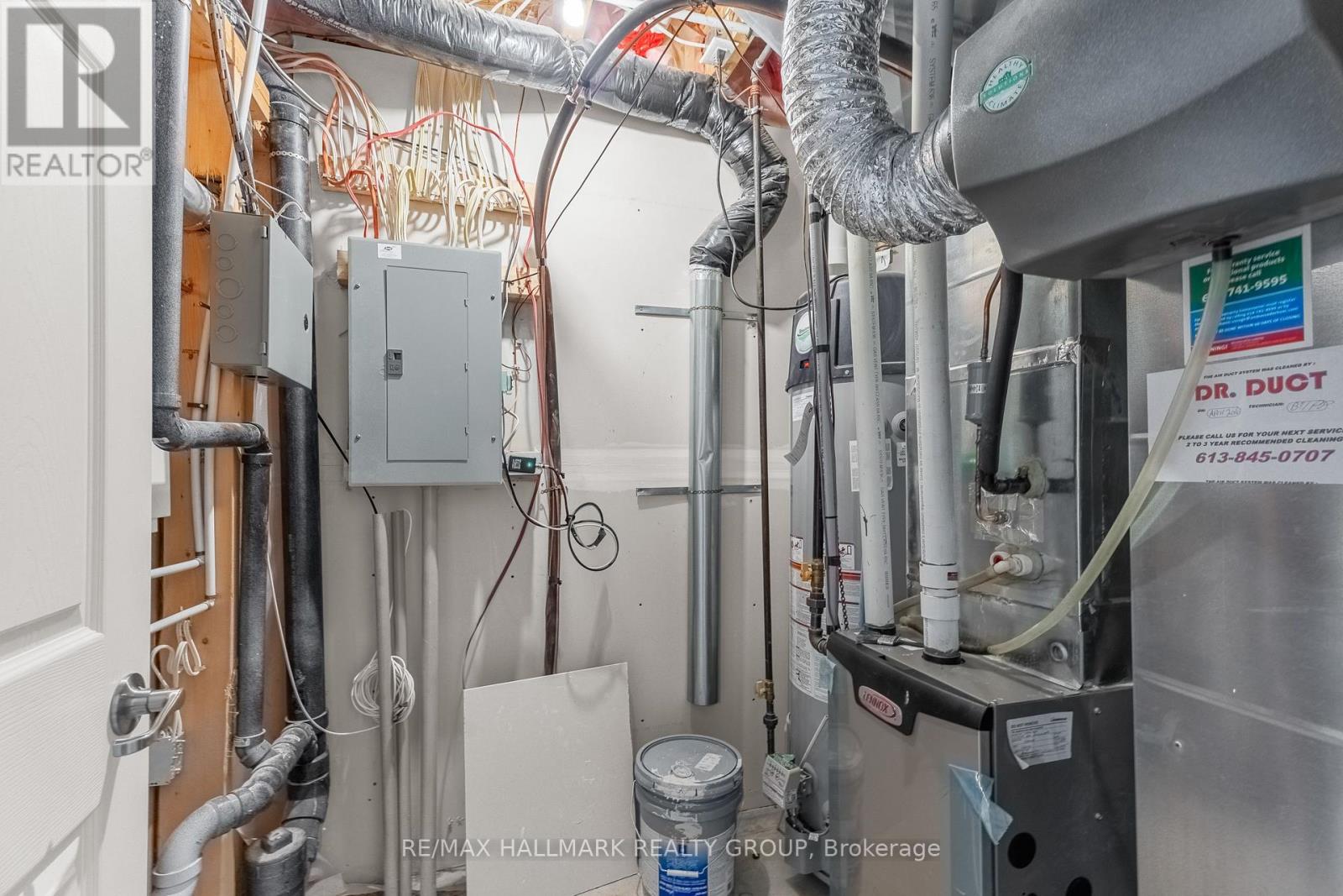 404 Rosingdale Street, Ottawa, Ontario  K2R 1G9 - Photo 9 - X12444872
