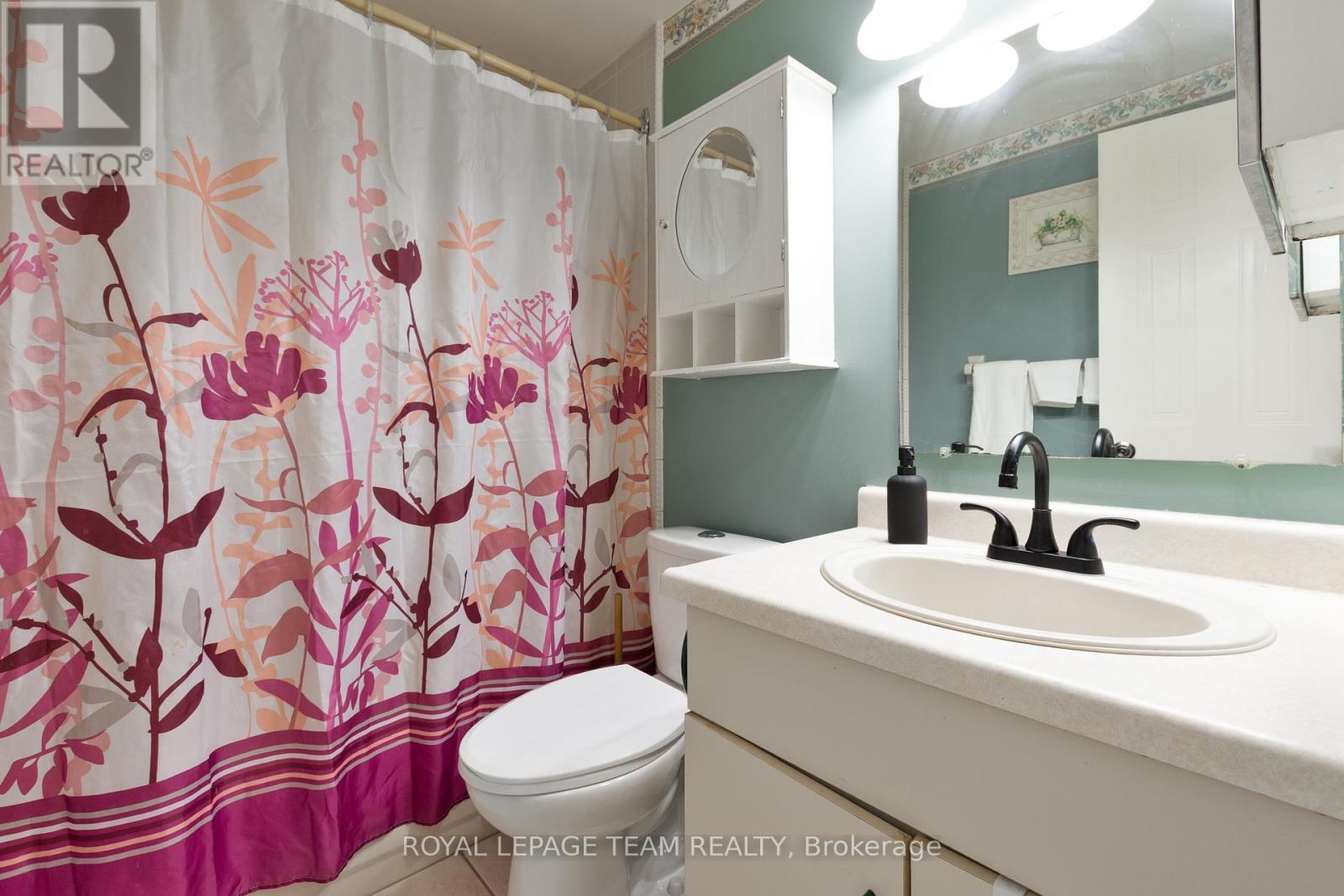 77 Bonaventure Drive, London East, Ontario  N5V 4A7 - Photo 15 - X12444876