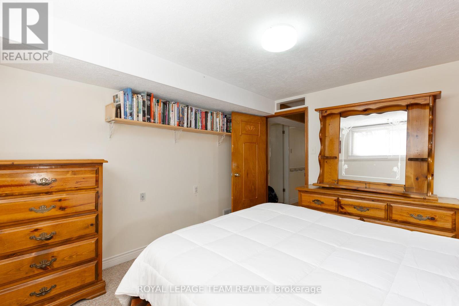 77 Bonaventure Drive, London East, Ontario  N5V 4A7 - Photo 23 - X12444876