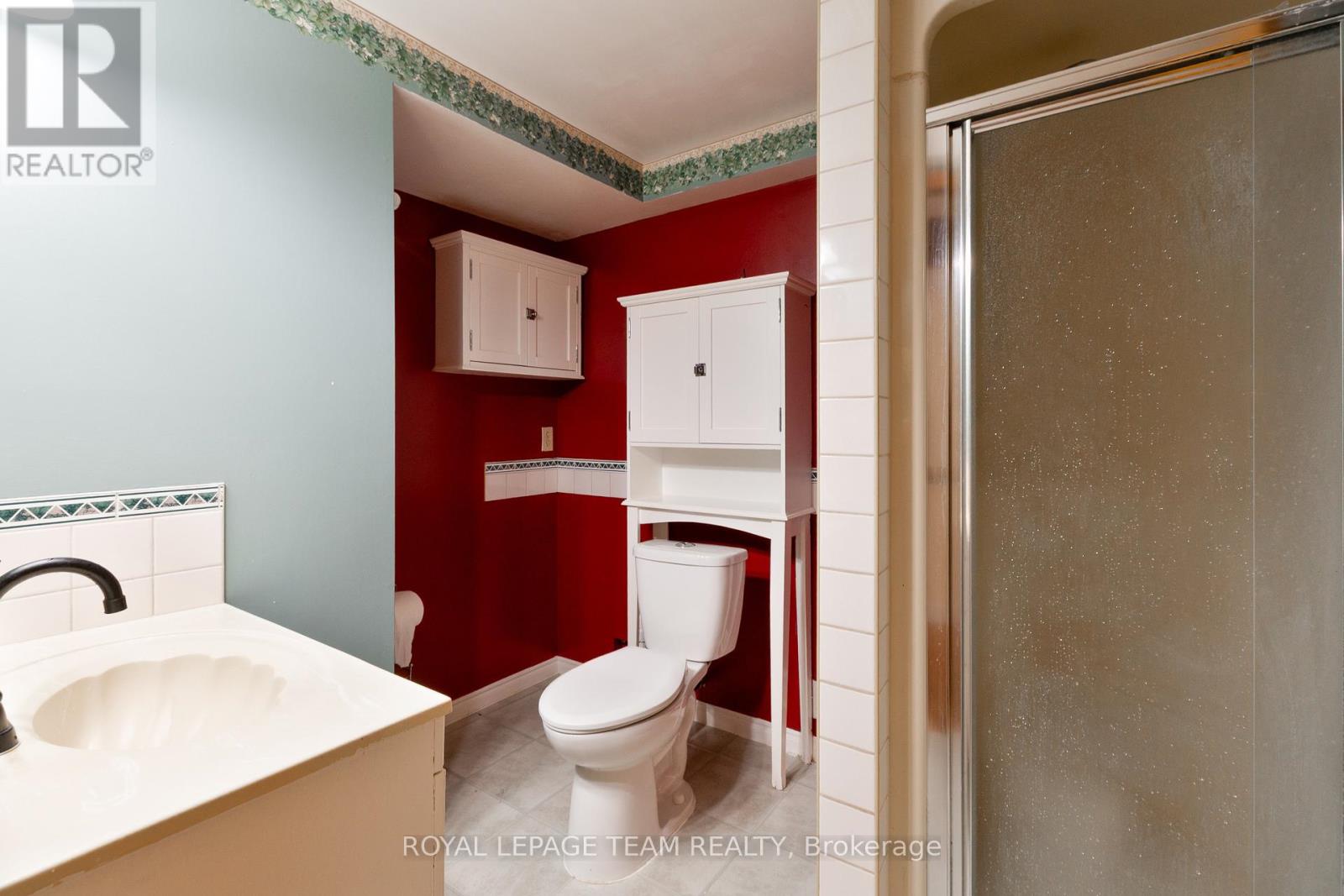 77 Bonaventure Drive, London East, Ontario  N5V 4A7 - Photo 24 - X12444876