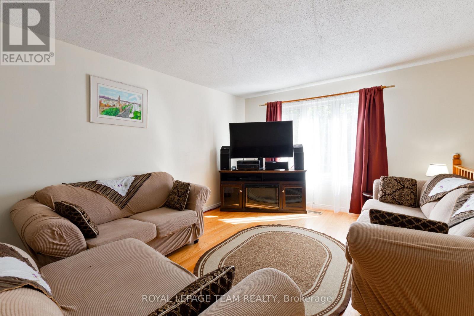 77 Bonaventure Drive, London East, Ontario  N5V 4A7 - Photo 6 - X12444876
