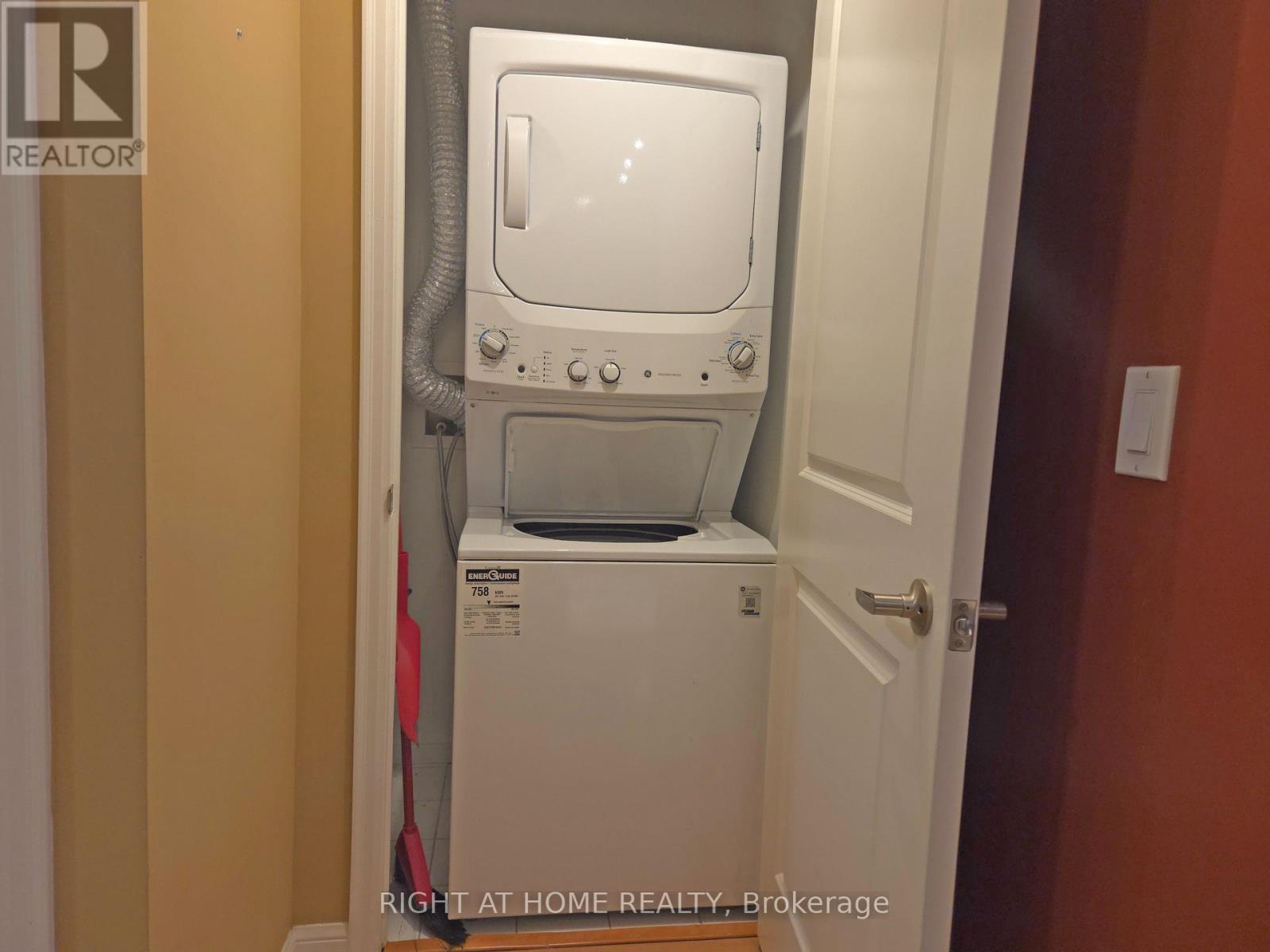 518 - 628 Fleet Street, Toronto, Ontario  M5V 1A8 - Photo 11 - C12444878