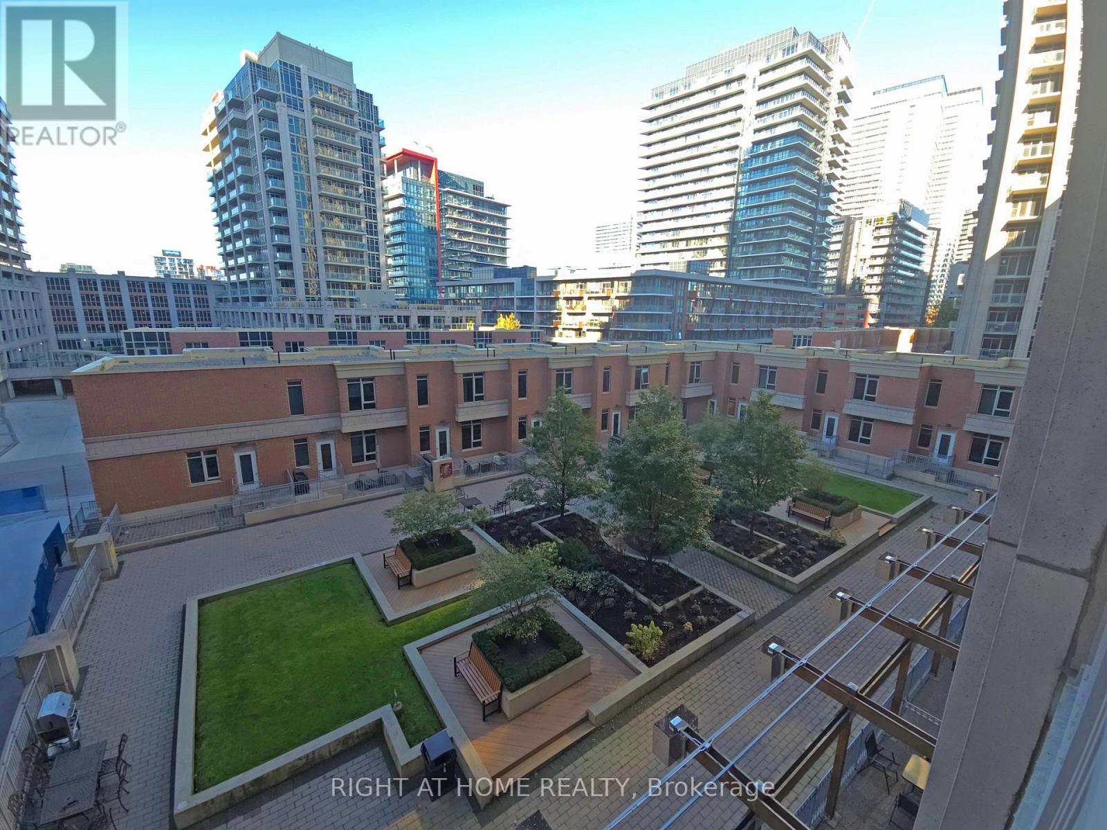 518 - 628 Fleet Street, Toronto, Ontario  M5V 1A8 - Photo 12 - C12444878