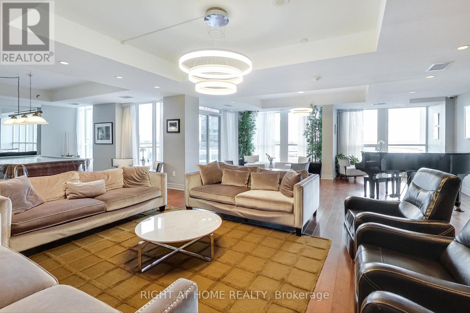 518 - 628 Fleet Street, Toronto, Ontario  M5V 1A8 - Photo 16 - C12444878