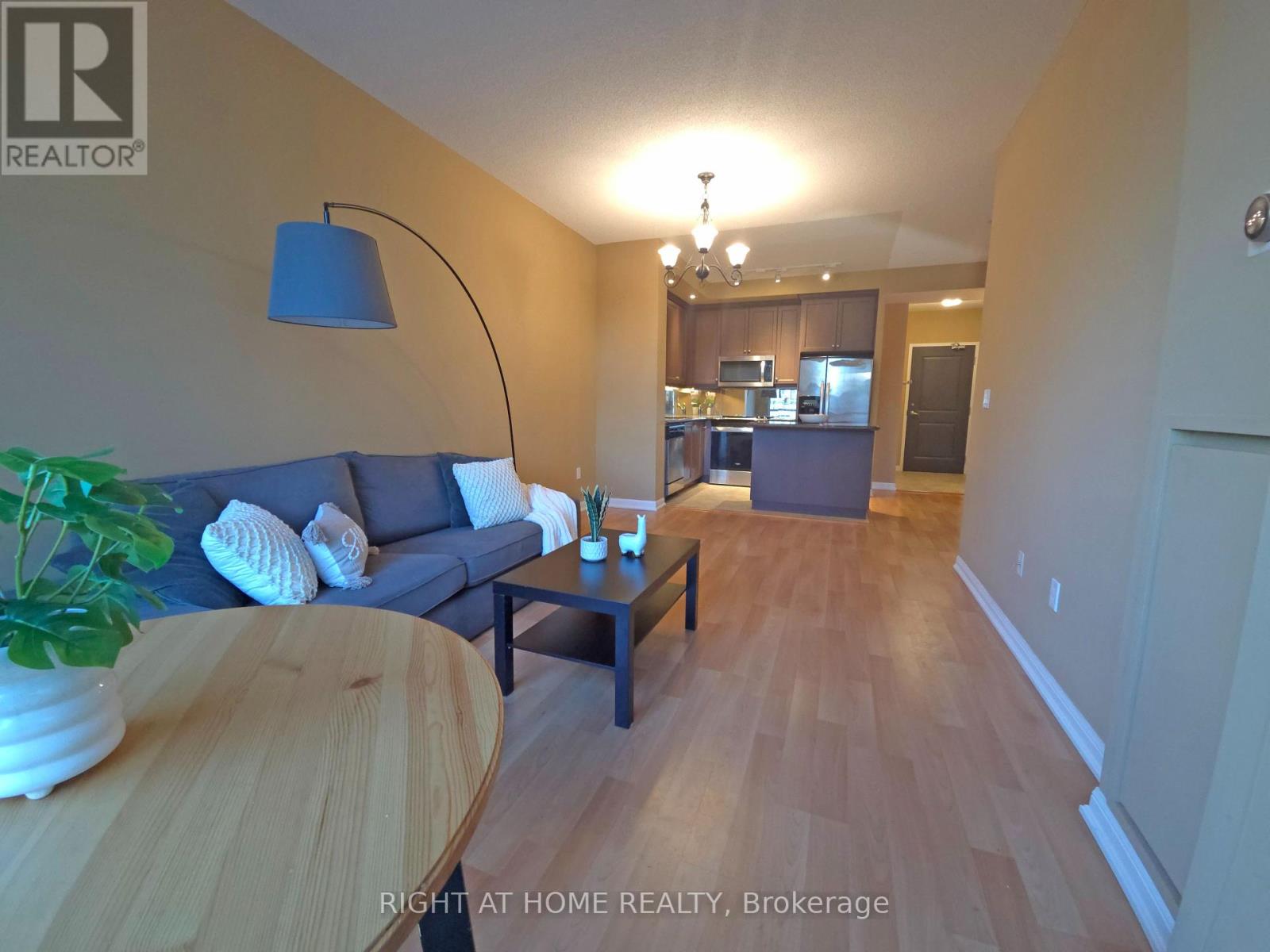 518 - 628 Fleet Street, Toronto, Ontario  M5V 1A8 - Photo 3 - C12444878