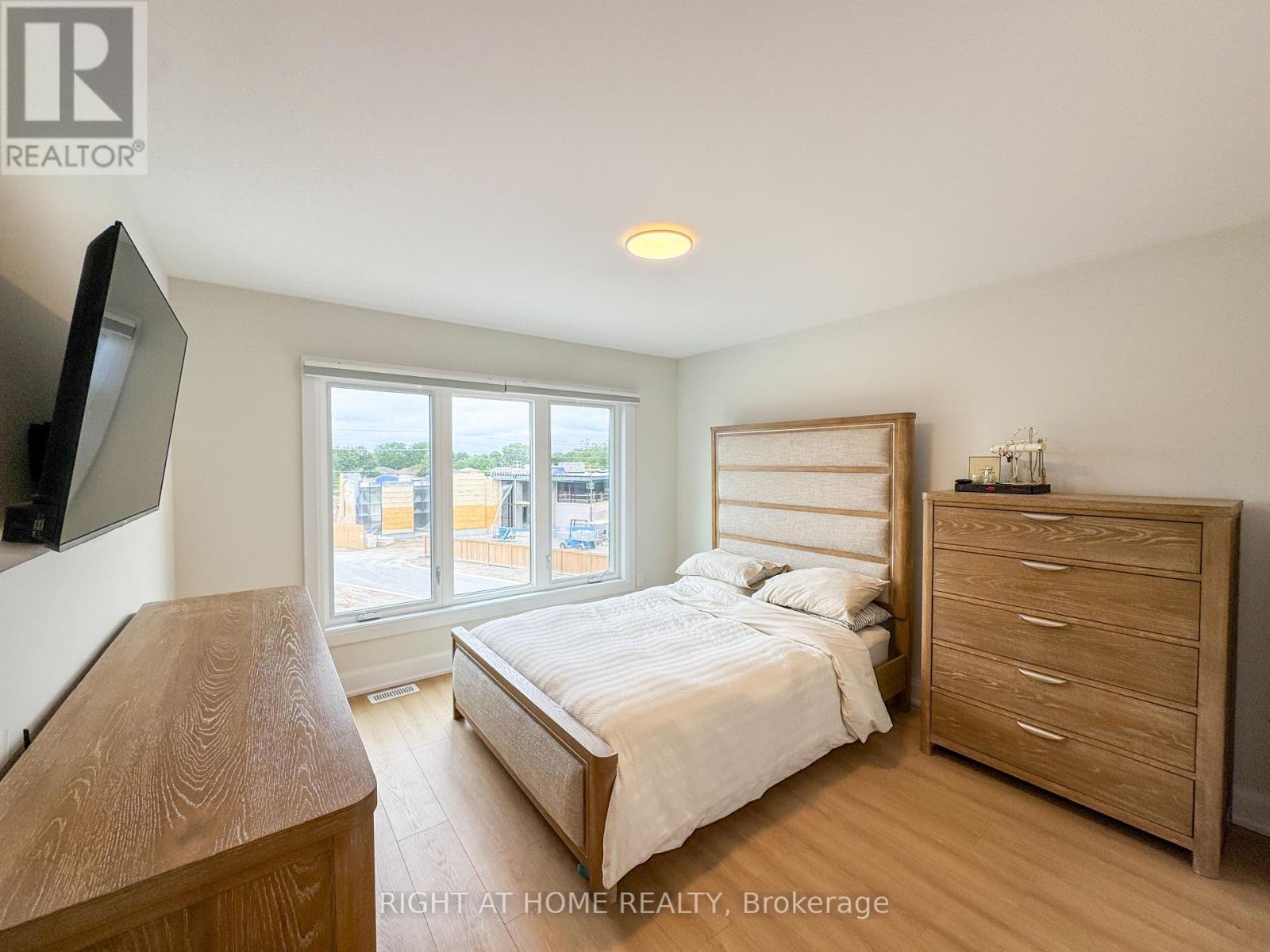 19 - 292 Vine Street, St. Catharines, Ontario  L2M 4T3 - Photo 12 - X12444877