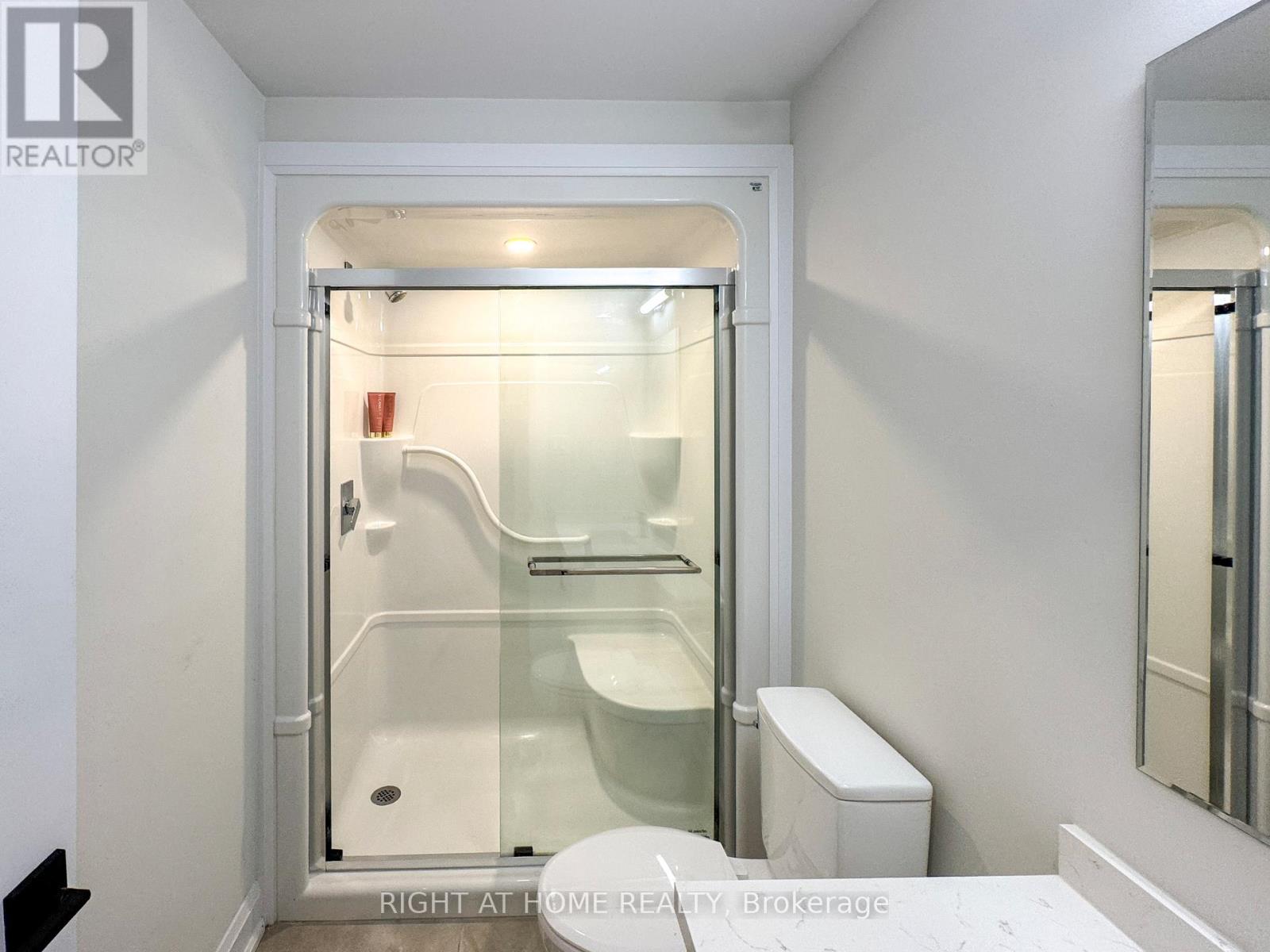19 - 292 Vine Street, St. Catharines, Ontario  L2M 4T3 - Photo 14 - X12444877