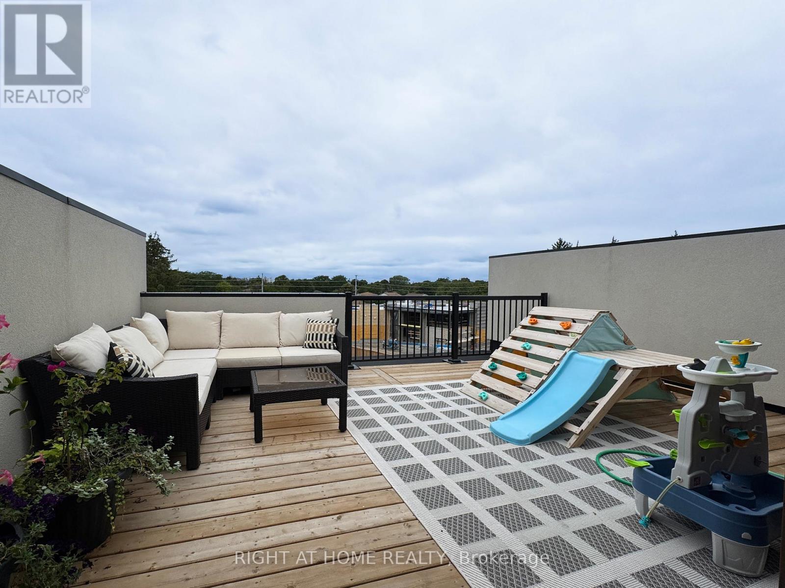 19 - 292 Vine Street, St. Catharines, Ontario  L2M 4T3 - Photo 19 - X12444877