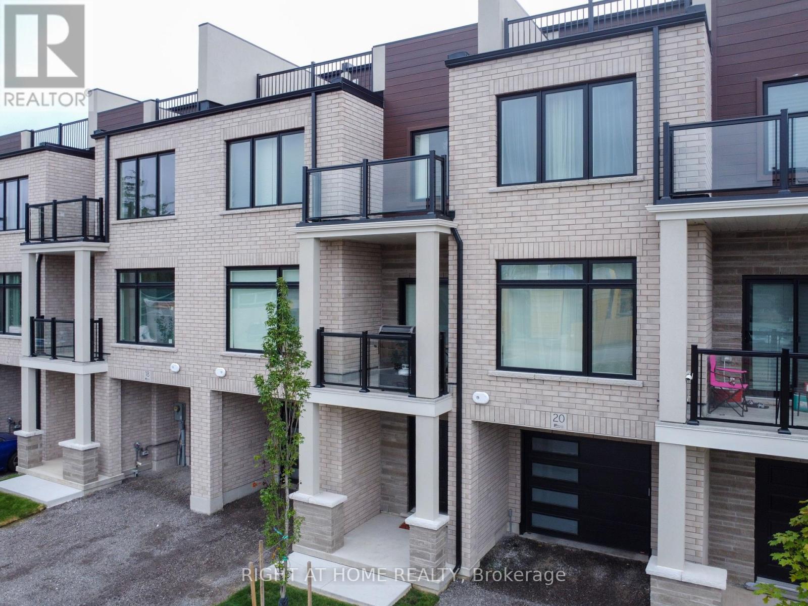 19 - 292 Vine Street, St. Catharines, Ontario  L2M 4T3 - Photo 2 - X12444877