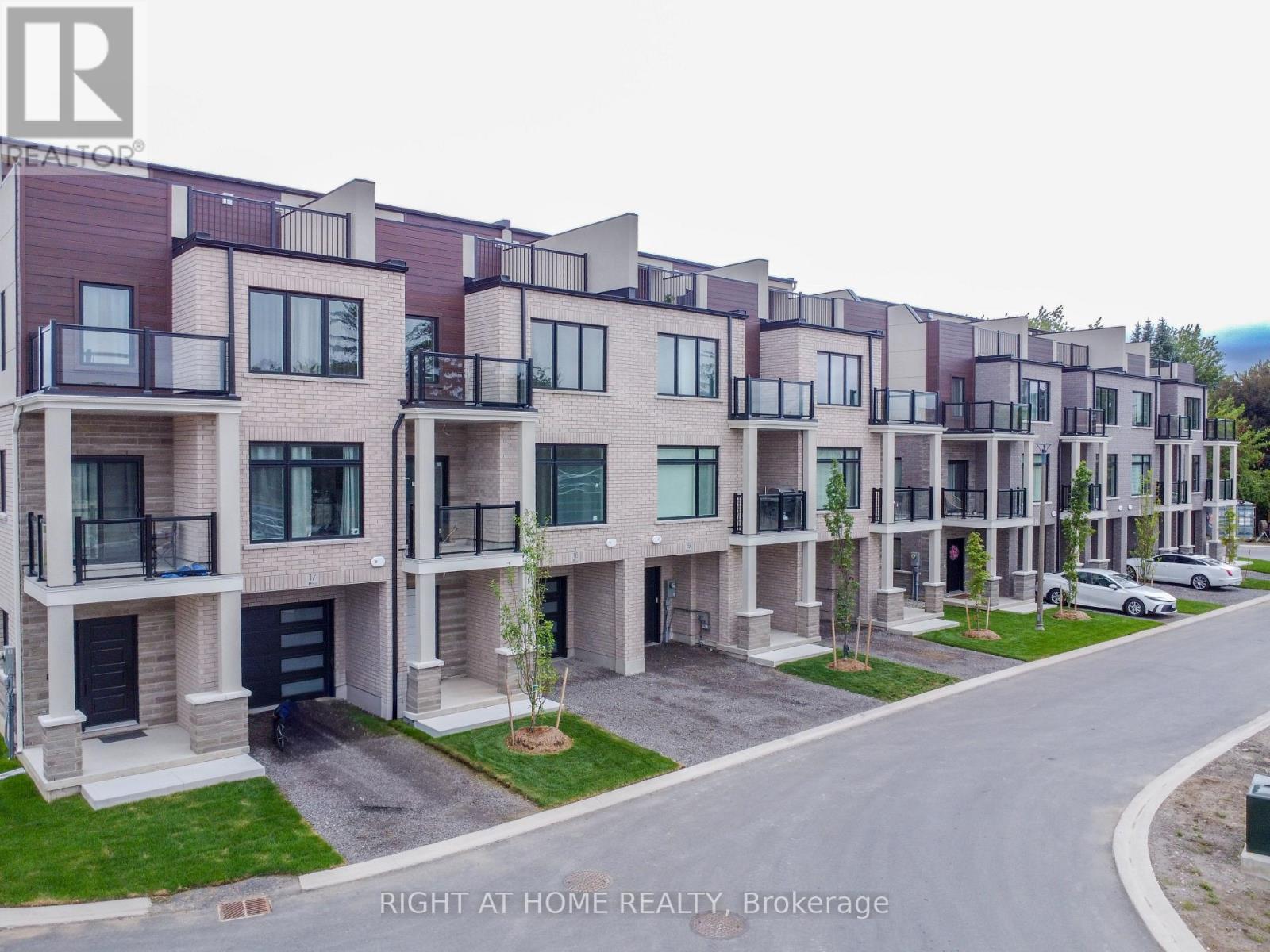 19 - 292 Vine Street, St. Catharines, Ontario  L2M 4T3 - Photo 3 - X12444877