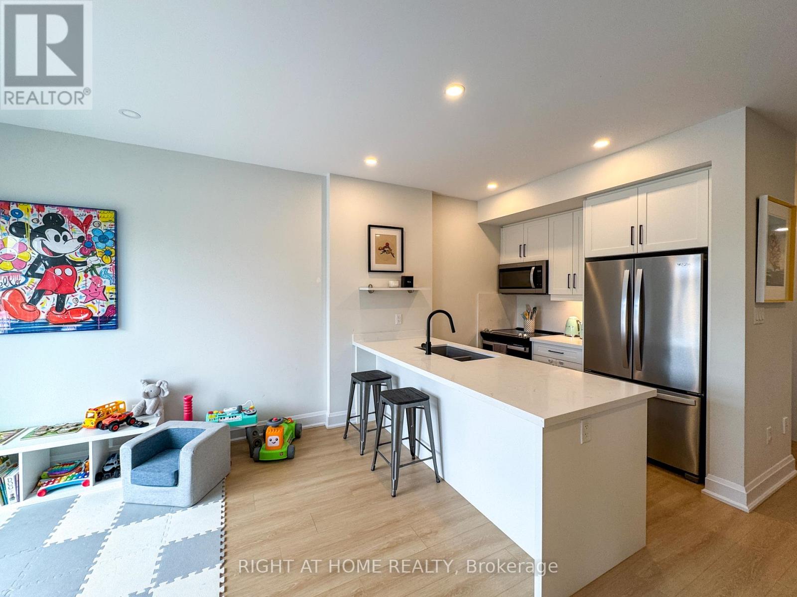 19 - 292 Vine Street, St. Catharines, Ontario  L2M 4T3 - Photo 6 - X12444877