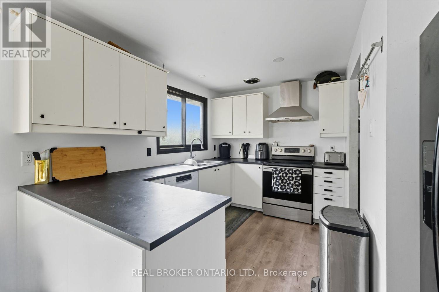 2627 Donnelly Drive, Ottawa, Ontario  K0G 1J0 - Photo 8 - X12444890