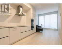 1410 - 2221 Yonge Street, Toronto (Mount Pleasant West), Ca