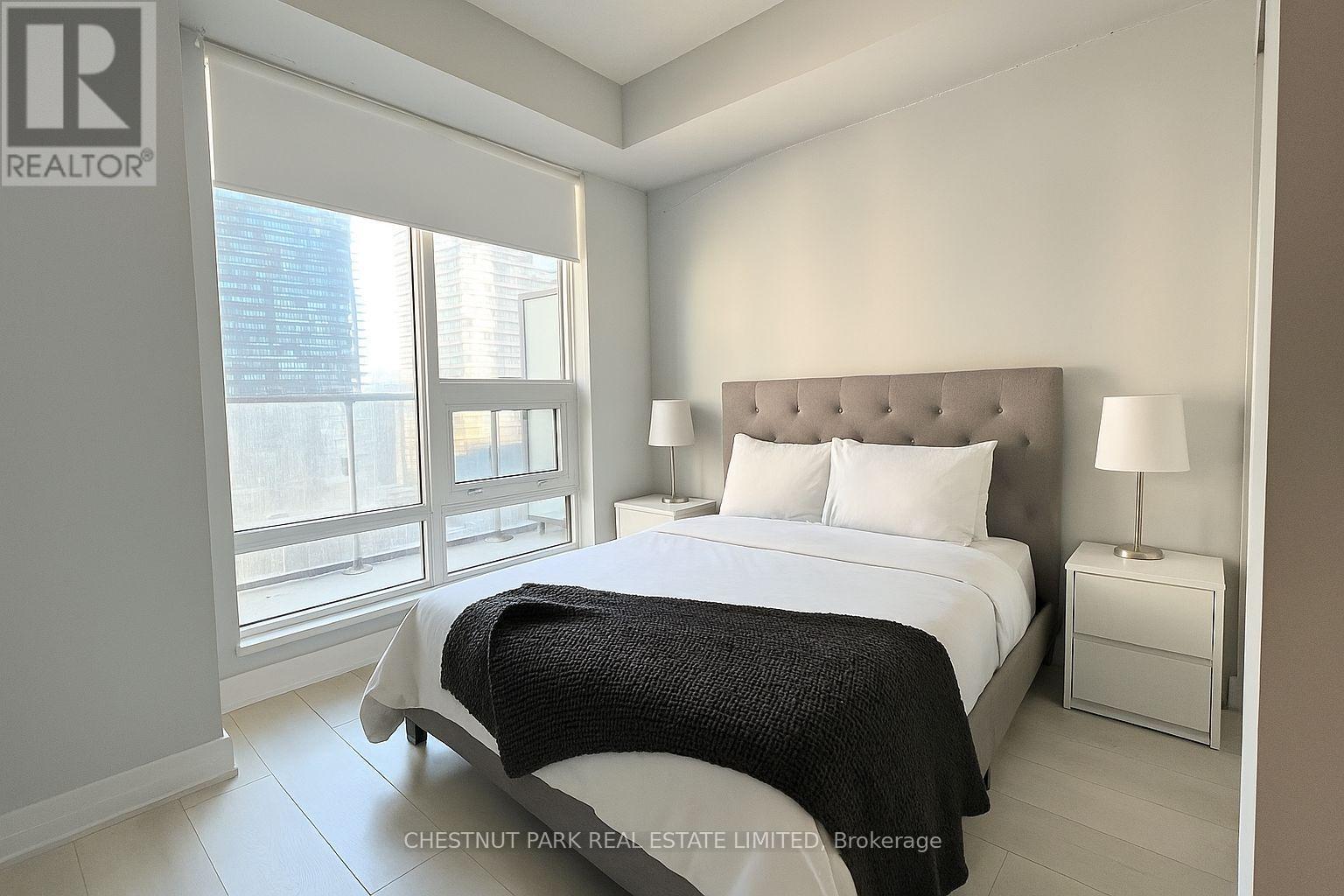 1410 - 2221 Yonge Street, Toronto, Ontario  M4S 2B4 - Photo 3 - C12435186