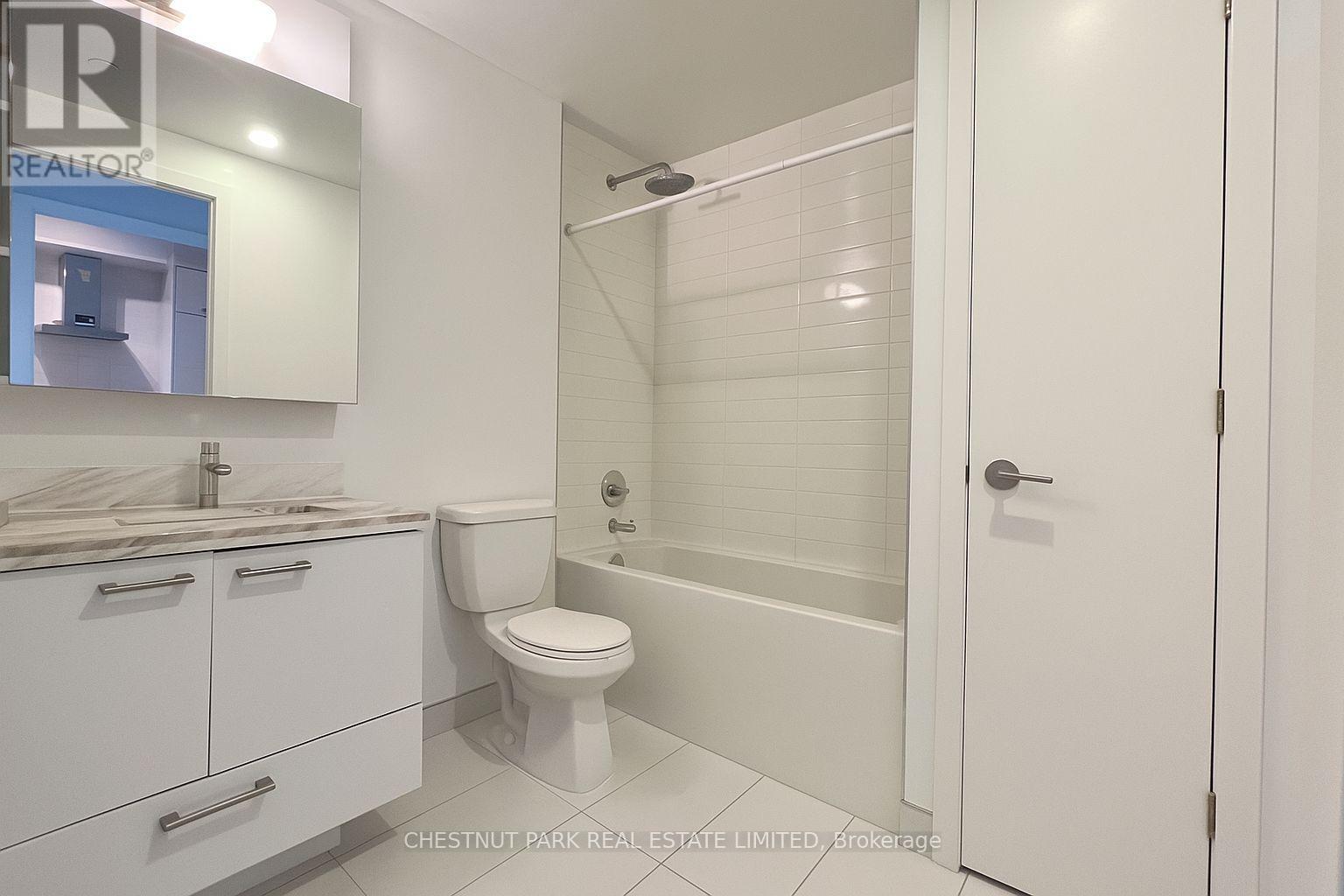 1410 - 2221 Yonge Street, Toronto, Ontario  M4S 2B4 - Photo 8 - C12435186