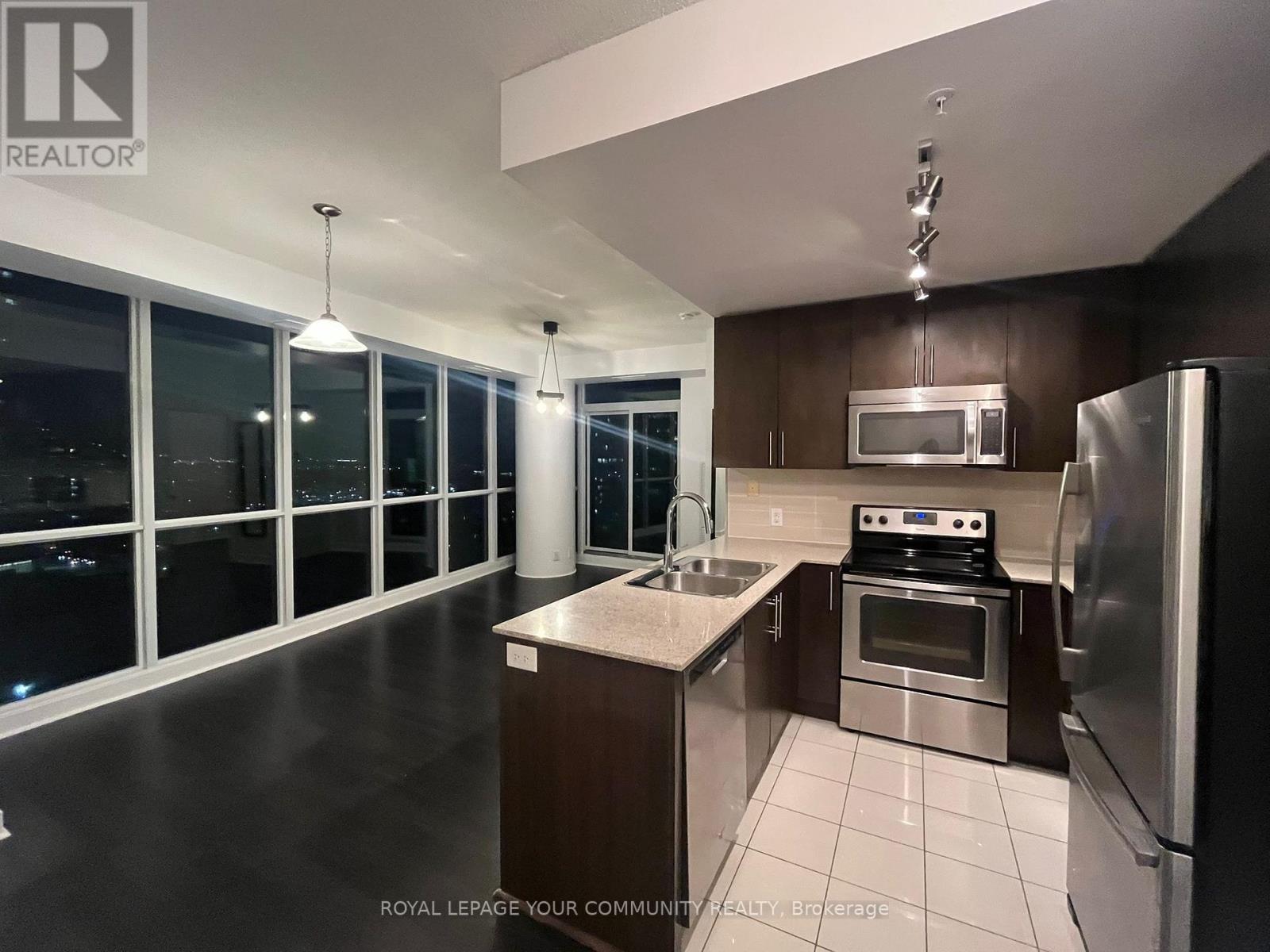 1702 - 3985 Grand Park Drive, Mississauga, Ontario  L5B 0H8 - Photo 5 - W12444439