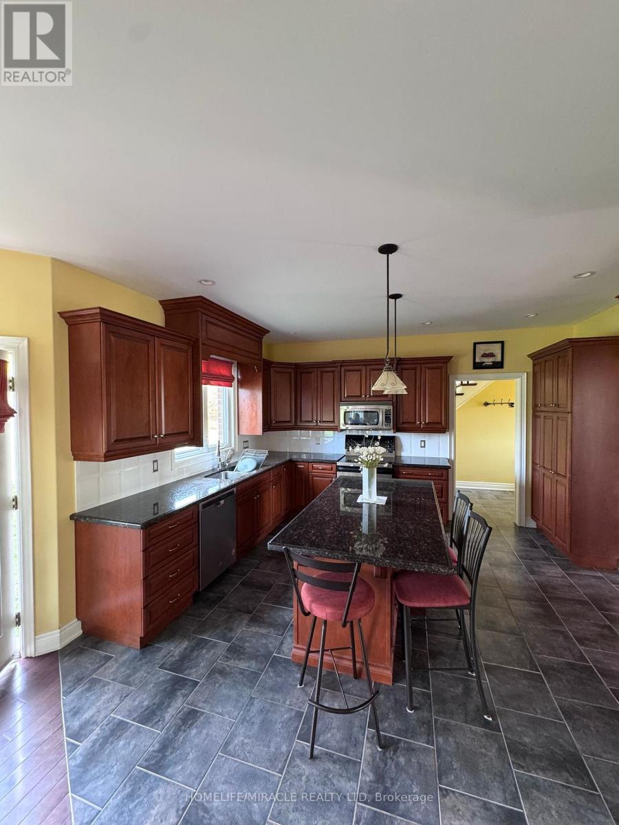 11257 Niagara Parkway, Niagara Falls, Ontario  L2E 6S6 - Photo 16 - X12443840