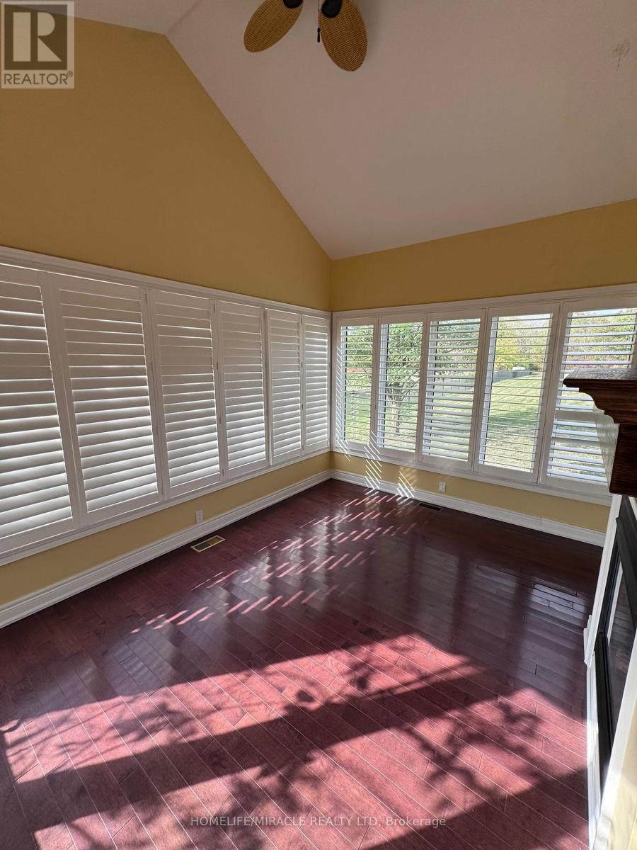 11257 Niagara Parkway, Niagara Falls, Ontario  L2E 6S6 - Photo 6 - X12443840