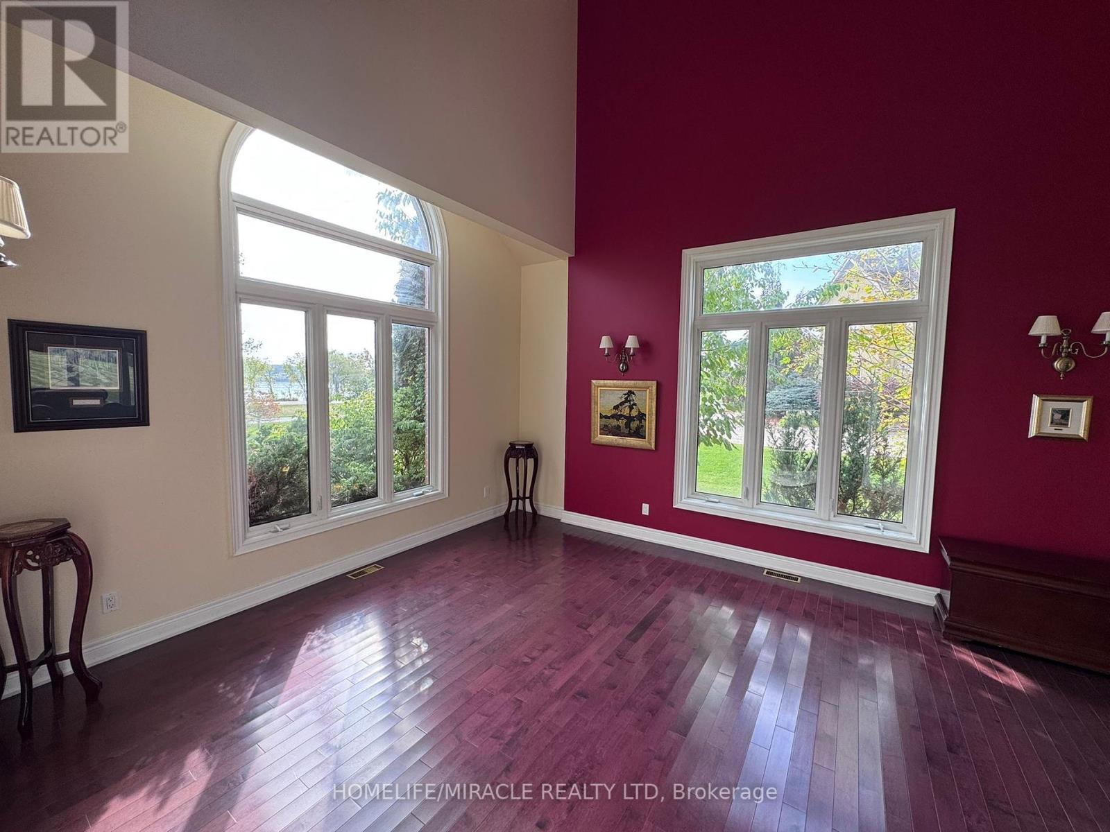 11257 Niagara Parkway, Niagara Falls, Ontario  L2E 6S6 - Photo 8 - X12443840